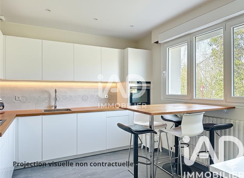 Maison - 180 m² - 8 pièces