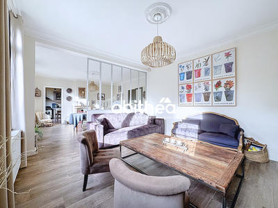 Propriété - 327 m² - 9 pièces