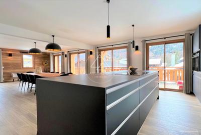 Appartement - 93 m² - 4 pièces