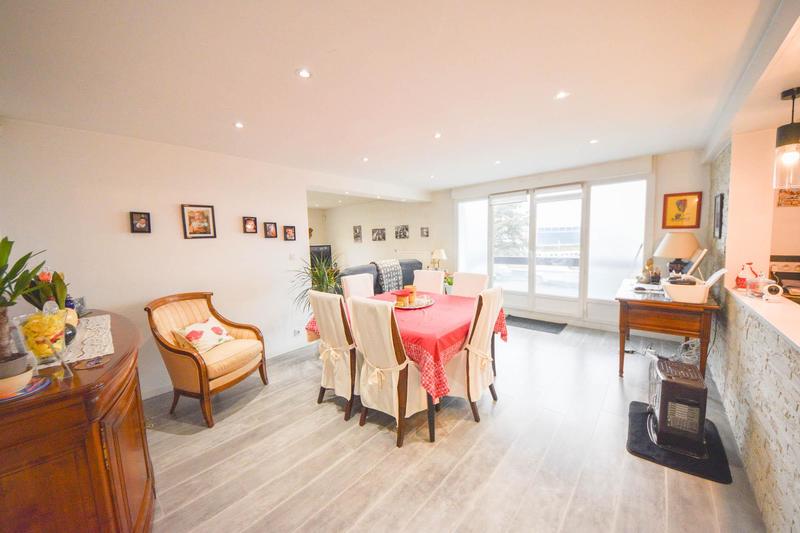 Appartement - 90 m² - 4 pièces