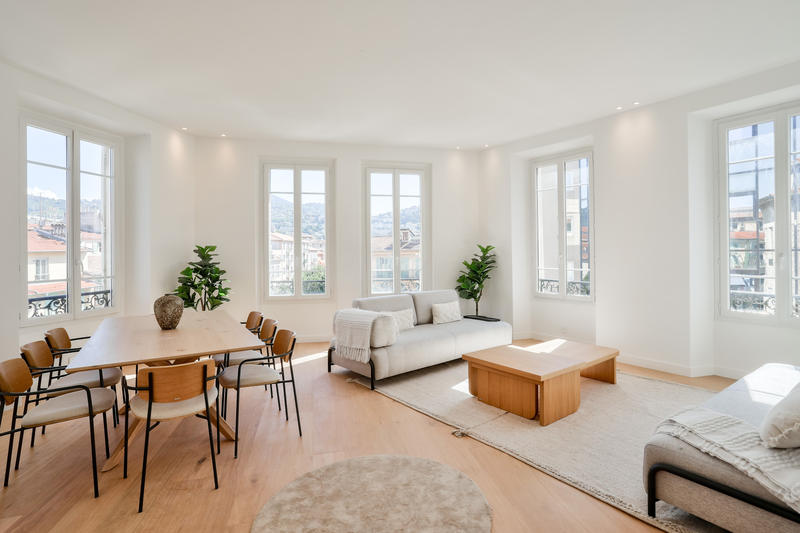 Appartement - 137 m² - 5 pièces