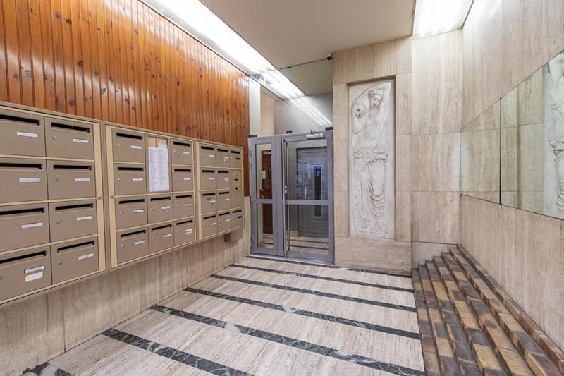 Parking / Garage - 10 m²