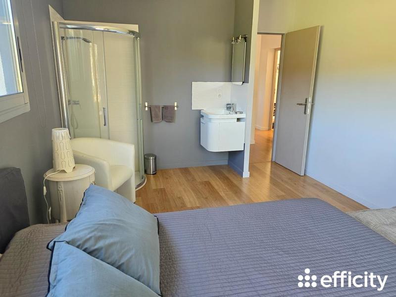 Maison - 232 m² - 7 pièces