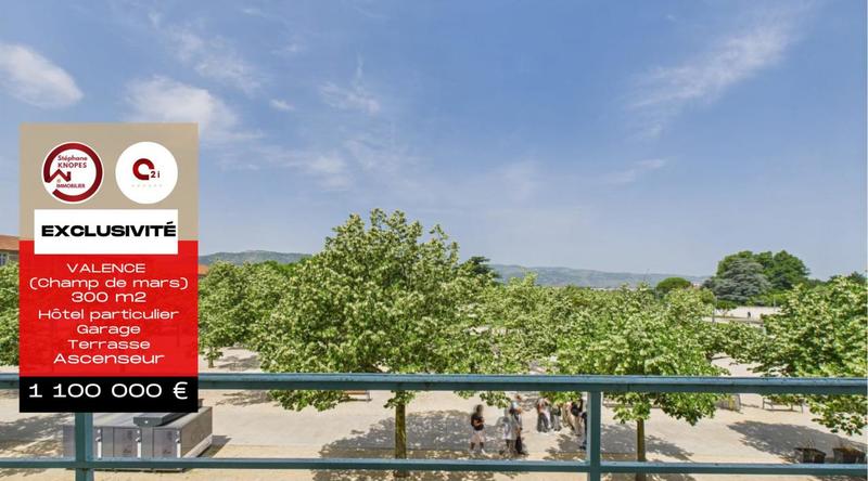 Maison - 300 m² - 11 pièces