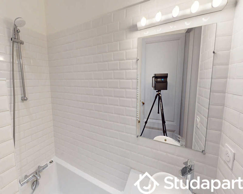 Chambre - 230 m² - 1 pièce