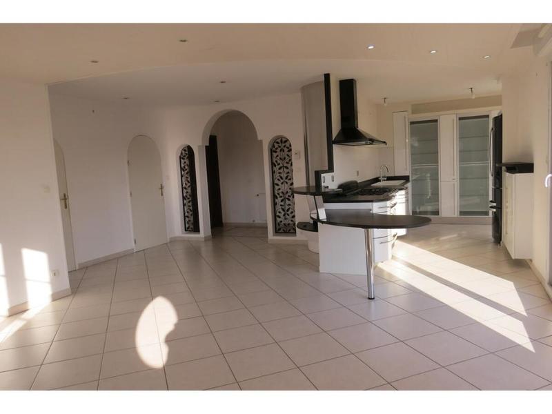 Appartement - 93 m² - 4 pièces