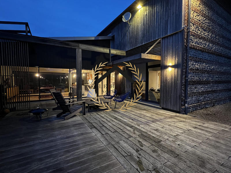 Maison ancienne - 210 m² - 7 pièces