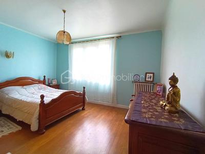 Maison traditionnelle - 150 m² - 8 pièces