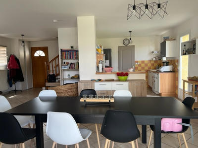 Maison - 103 m² - 4 pièces