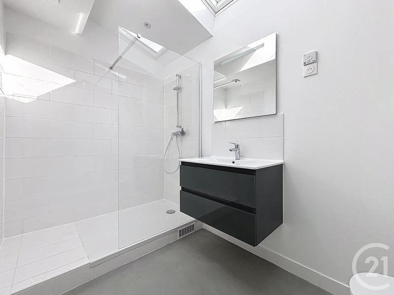 Maison - 93 m² - 4 pièces