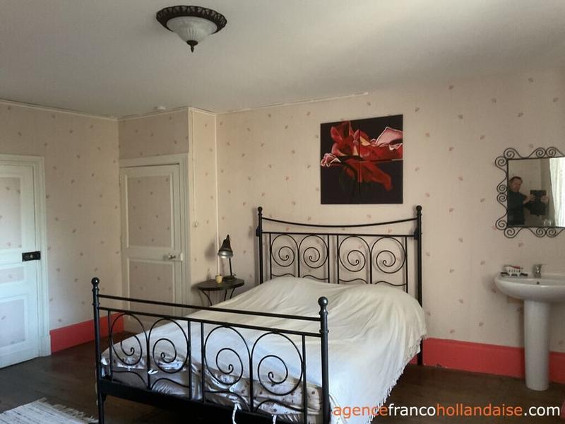 Maison chambre d'hôtes - 285 m² - 8 pièces