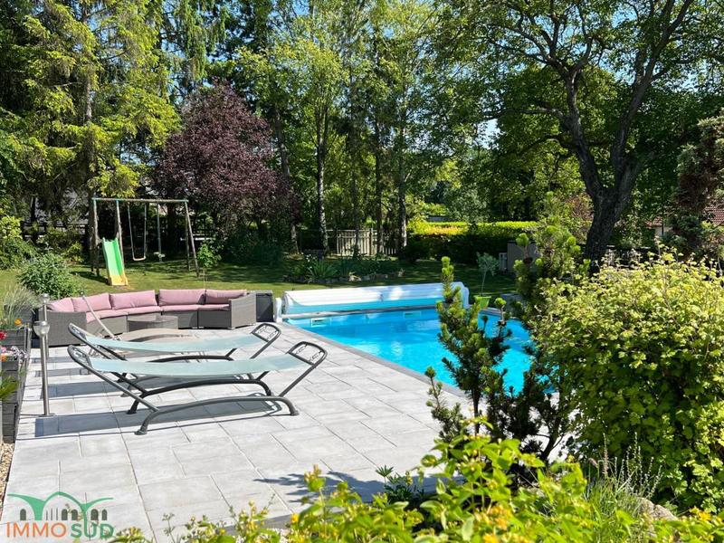 Propriété - 509 m² - 10 pièces