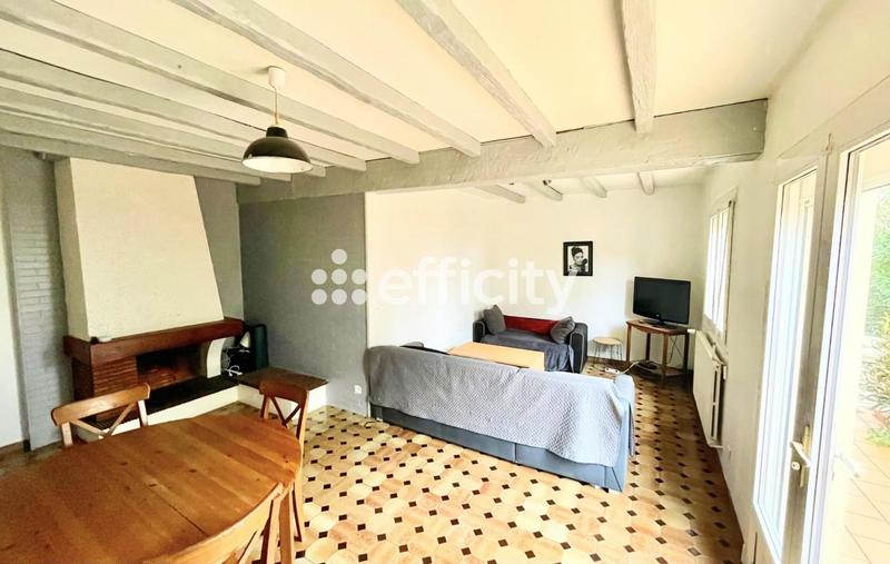 Maison - 210 m² - 10 pièces