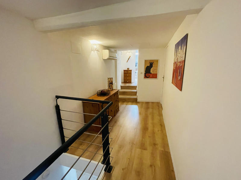 Maison - 221 m² - 7 pièces