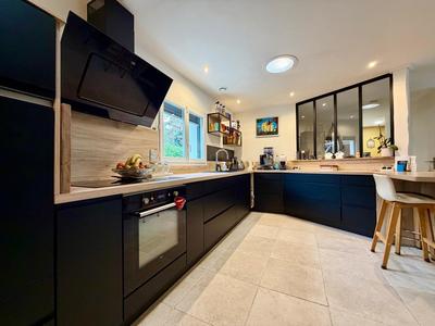 Maison - 162 m² - 7 pièces