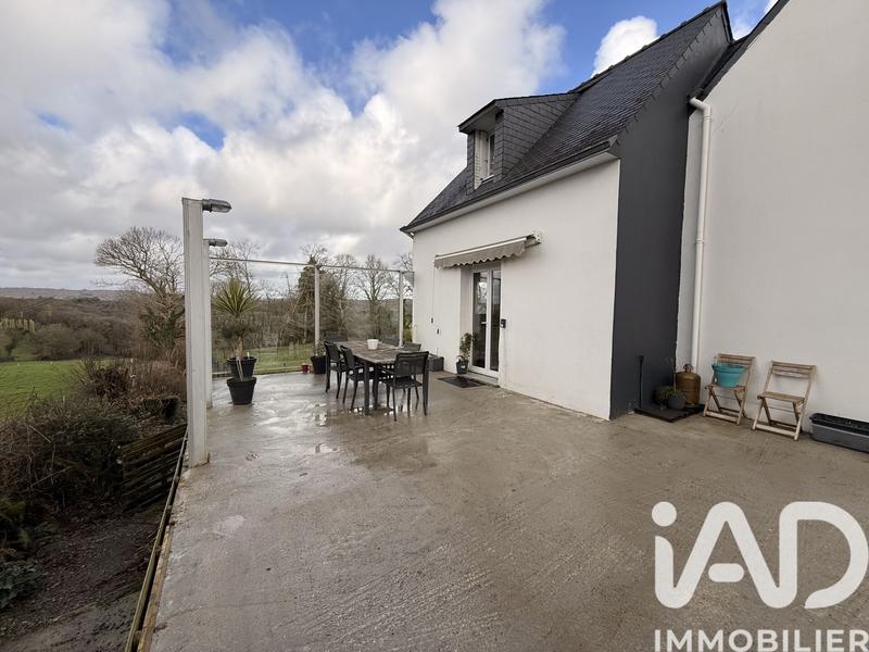 Maison - 159 m² - 7 pièces