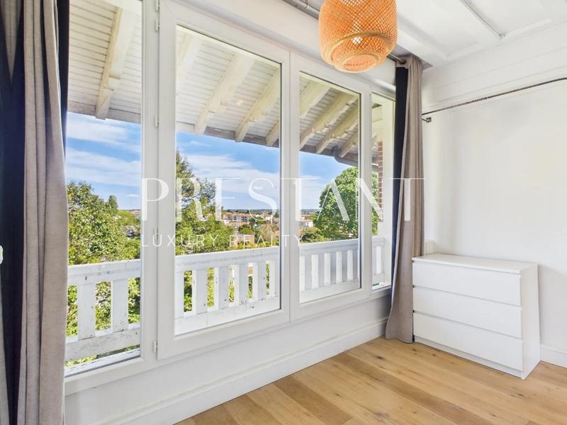 Appartement - 135 m² - 4 pièces