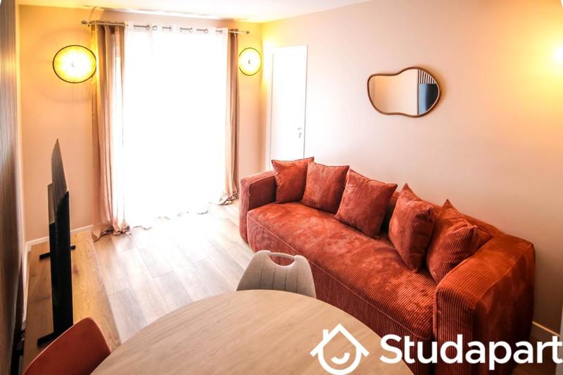 Chambre - 9 m² - 1 pièce