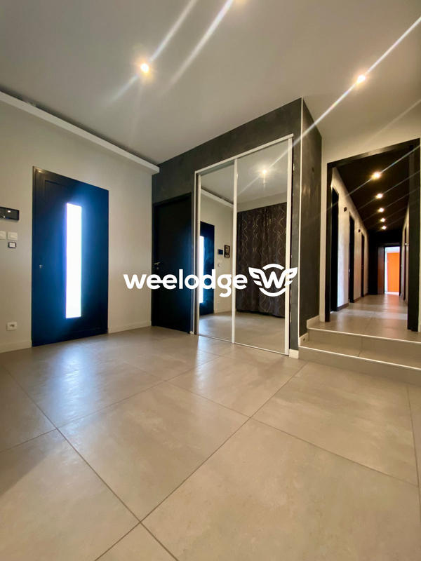 Maison - 165 m² - 6 pièces