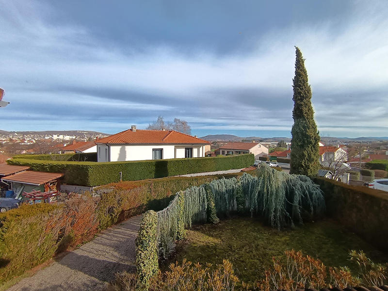 Maison - 107 m² - 7 pièces