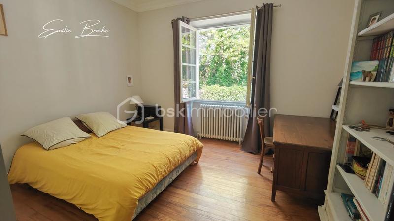 Maison de maîtres - 190 m² - 10 pièces