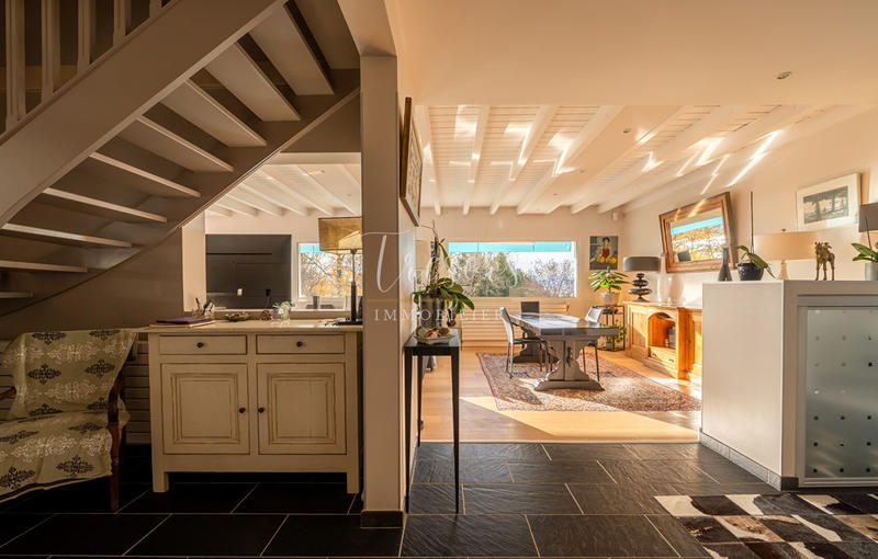 Villa - 235 m² - 8 pièces