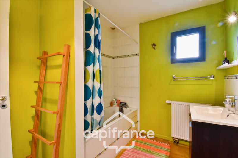 Maison - 428 m² - 11 pièces