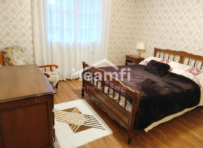 Maison - 160 m² - 8 pièces