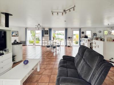 Maison - 97 m² - 5 pièces