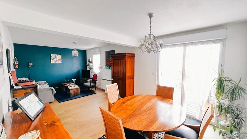 Maison - 84 m² - 4 pièces