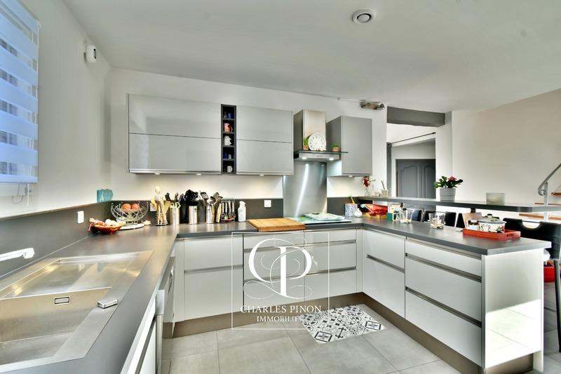 Villa - 141 m² - 5 pièces