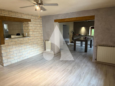 Maison - 99 m² - 5 pièces