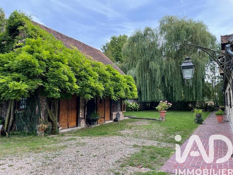 Maison - 258 m² - 10 pièces