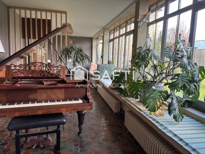 Maison - 350 m² - 5 pièces