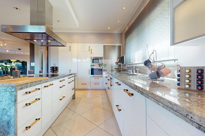 Maison contemporaine - 312 m² - 10 pièces