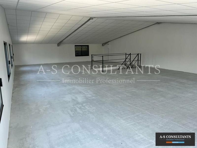 Local commercial - 375 m²