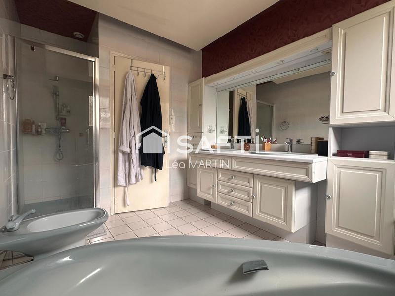 Maison - 152 m² - 6 pièces