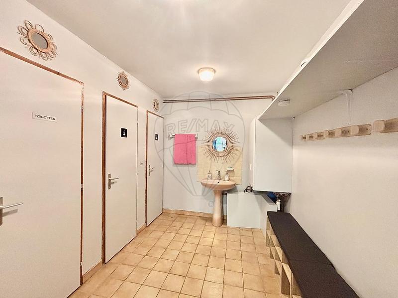 Local commercial - 281 m² - 4 pièces