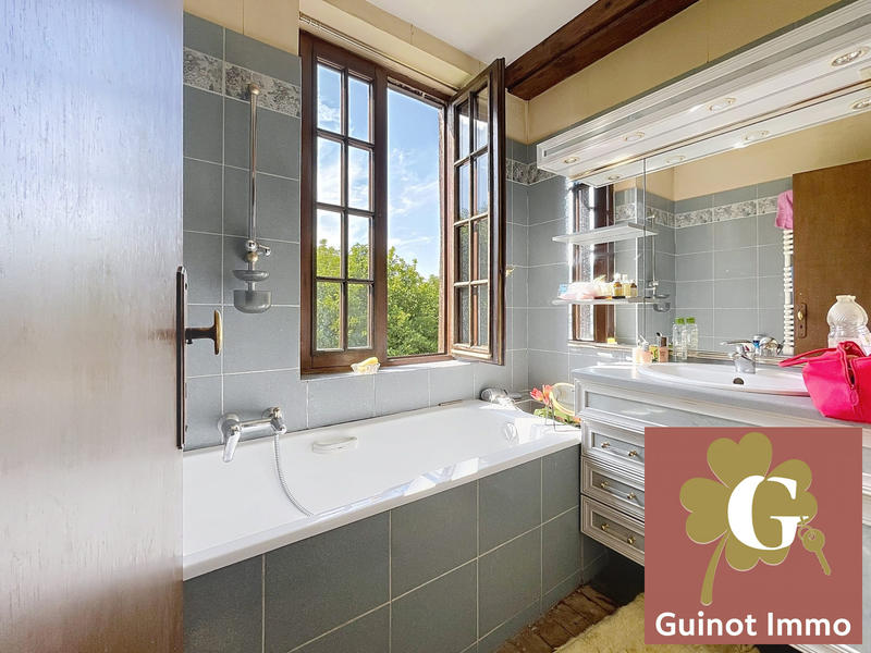 Maison - 100 m² - 4 pièces