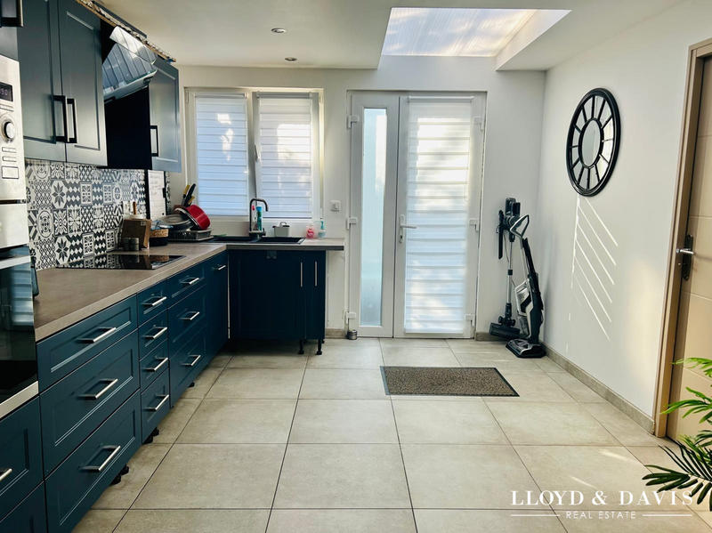 Maison - 110 m² - 5 pièces