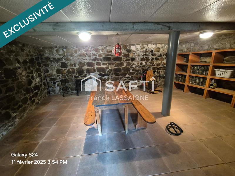 Maison - 196 m² - 7 pièces