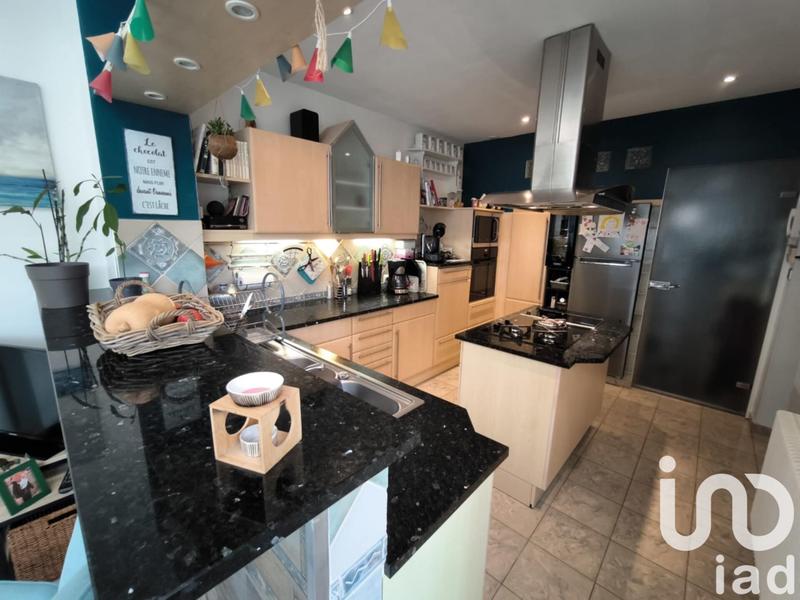 Maison - 215 m² - 8 pièces