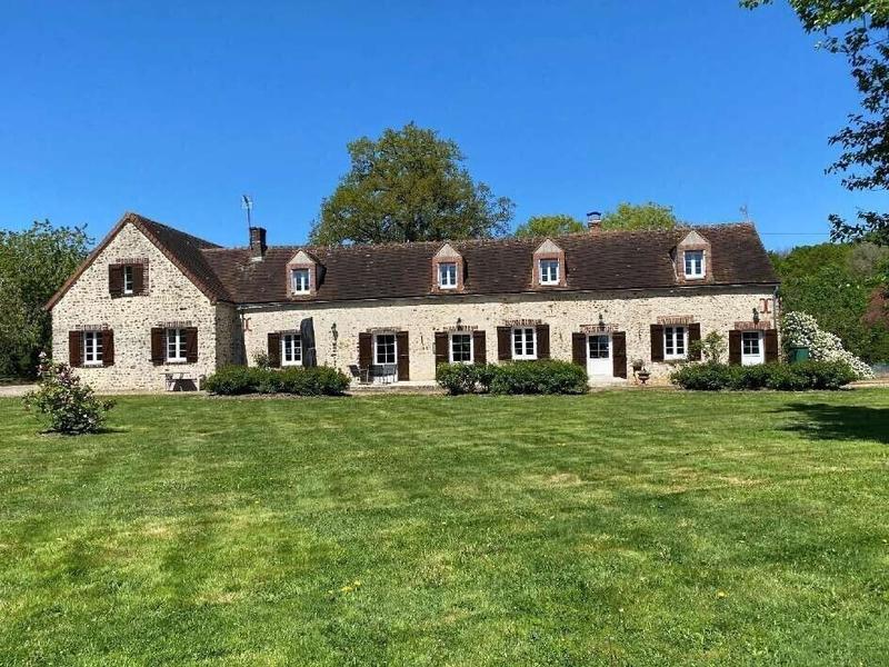 Maison - 303 m² - 10 pièces