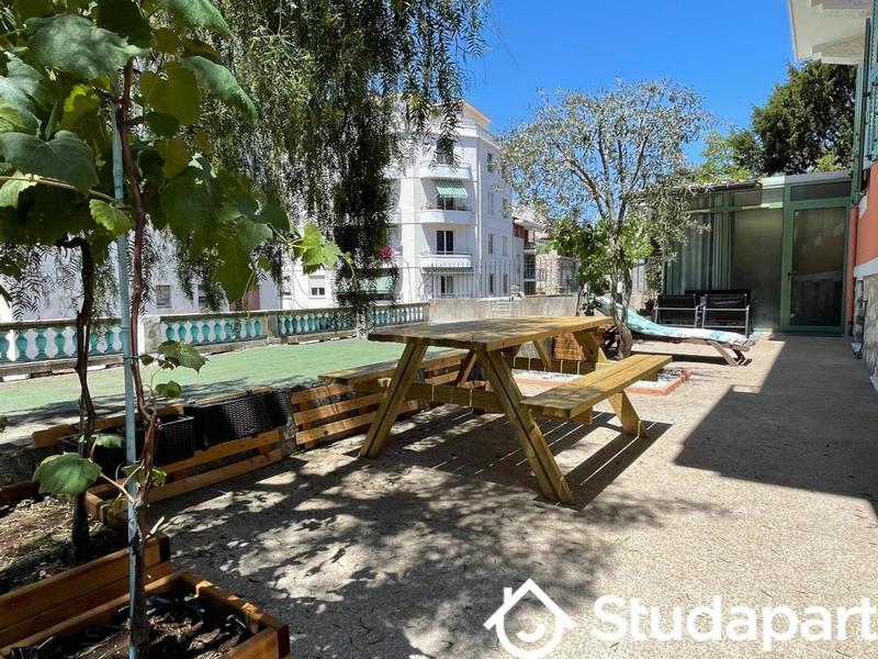 Chambre - 12 m² - 1 pièce