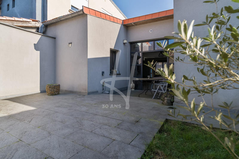 Loft - 85 m² - 4 pièces