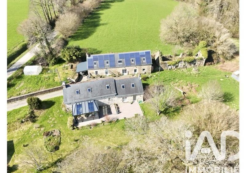 Maison - 268 m² - 6 pièces