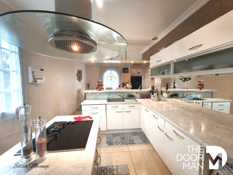 Maison - 160 m² - 6 pièces