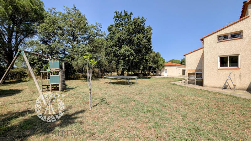 Villa - 254 m² - 8 pièces