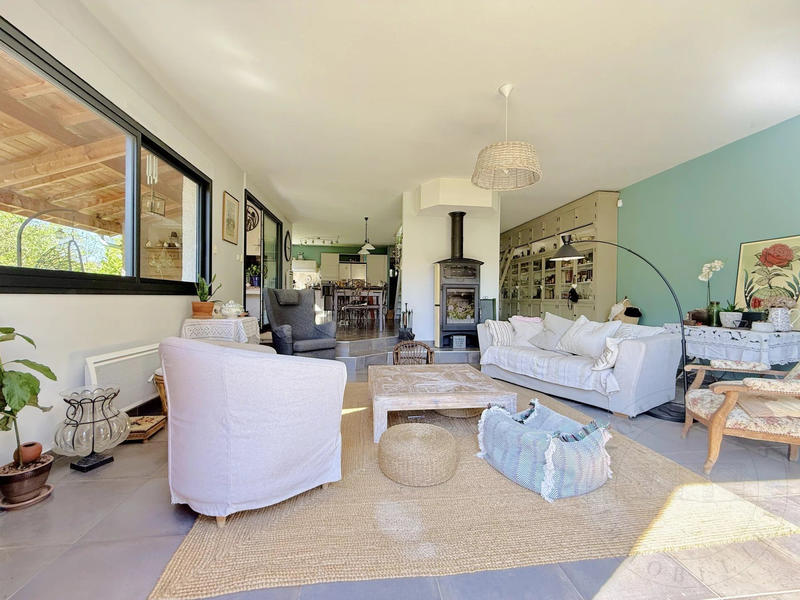 Villa - 200 m² - 8 pièces