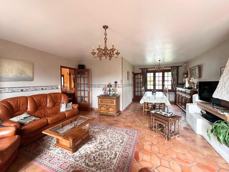 Maison - 122 m² - 6 pièces